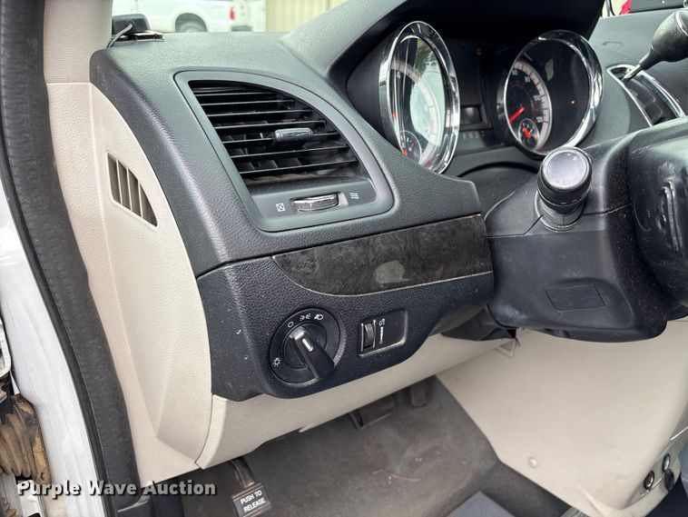 image for item NK9077 2018 Dodge Grand Caravan handicap accessible van