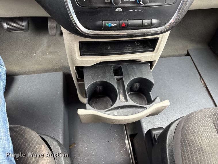 image for item NK9077 2018 Dodge Grand Caravan handicap accessible van