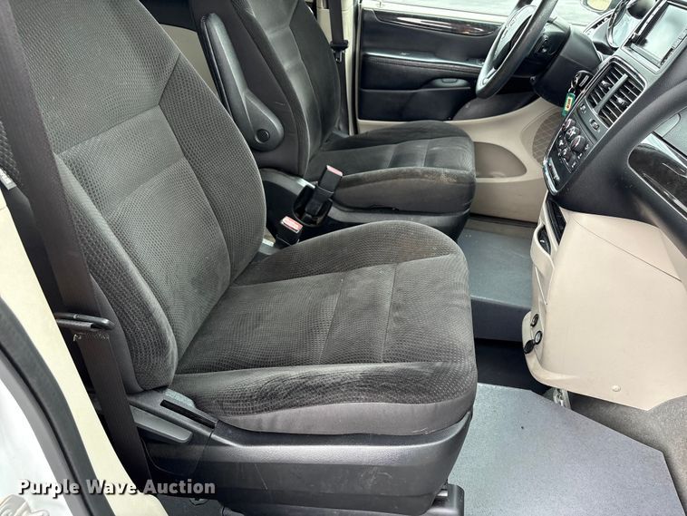 image for item NK9077 2018 Dodge Grand Caravan handicap accessible van