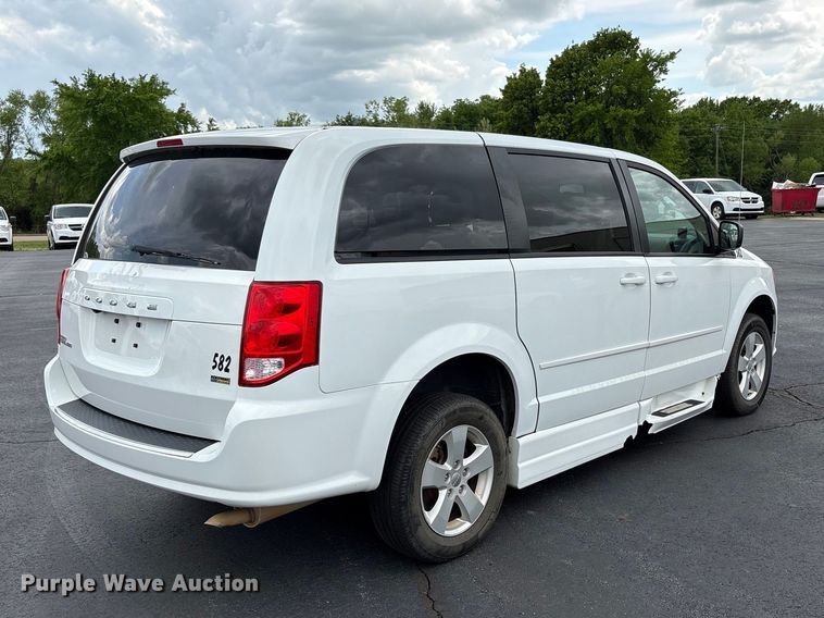 image for item NK9078 2017 Dodge Grand Caravan handicap accessible van
