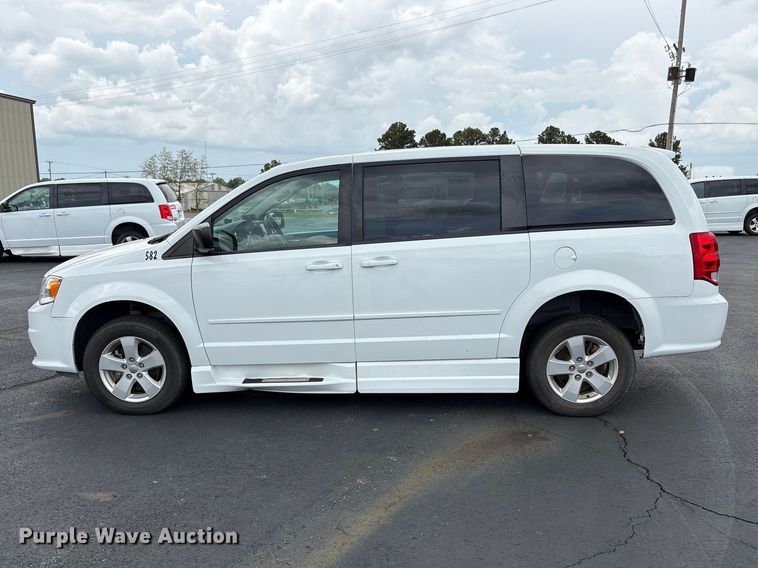image for item NK9078 2017 Dodge Grand Caravan handicap accessible van