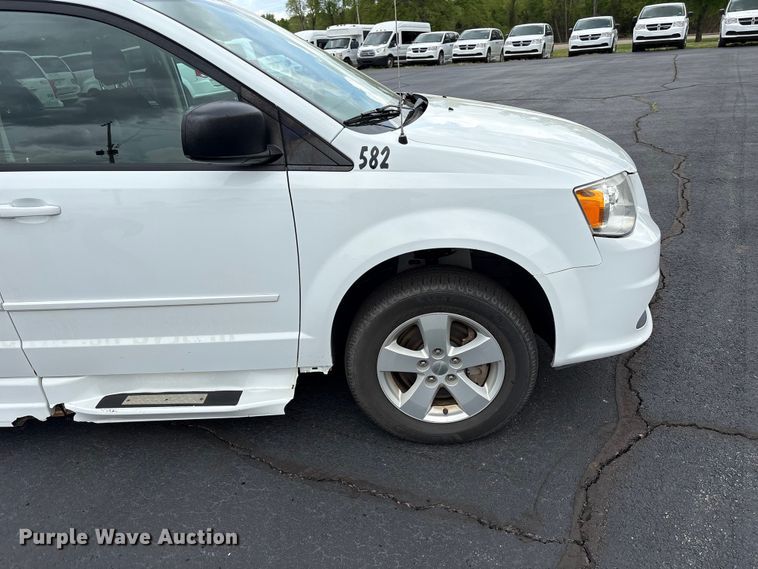 image for item NK9078 2017 Dodge Grand Caravan handicap accessible van