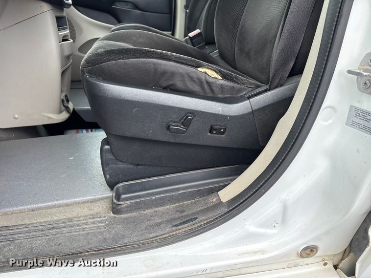 image for item NK9078 2017 Dodge Grand Caravan handicap accessible van