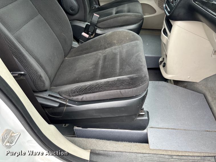 image for item NK9078 2017 Dodge Grand Caravan handicap accessible van