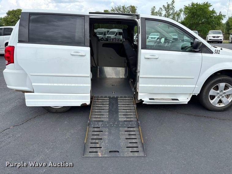 image for item NK9078 2017 Dodge Grand Caravan handicap accessible van