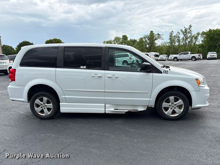 image for item NK9079 2017 Dodge Grand Caravan handicap accessible van