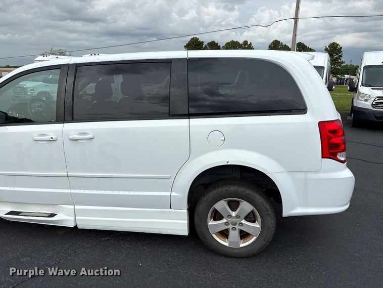 image for item NK9079 2017 Dodge Grand Caravan handicap accessible van