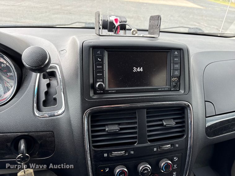 image for item NK9079 2017 Dodge Grand Caravan handicap accessible van