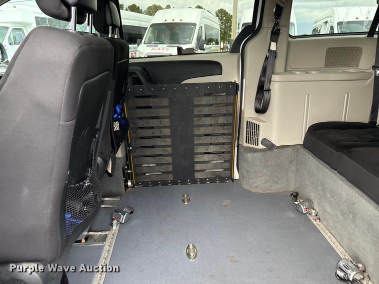 image for item NK9079 2017 Dodge Grand Caravan handicap accessible van