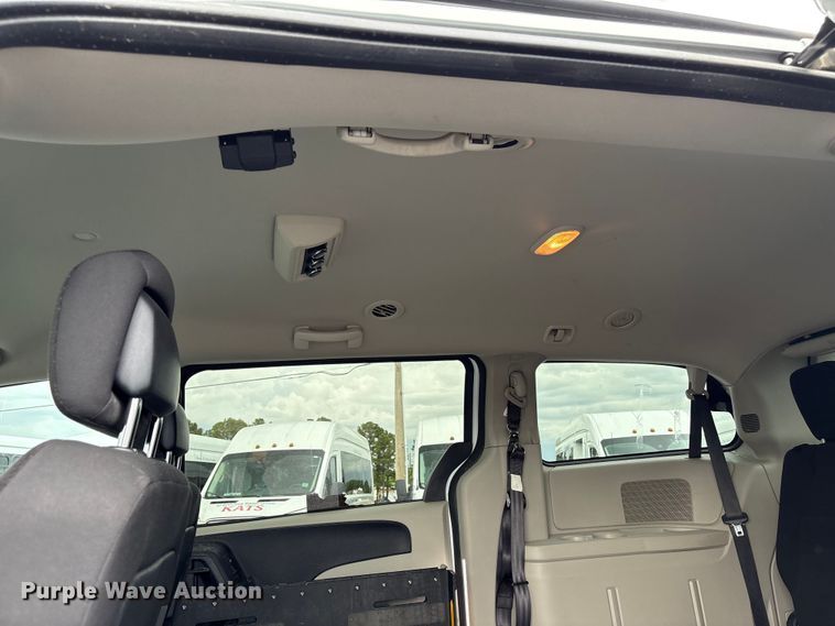 image for item NK9079 2017 Dodge Grand Caravan handicap accessible van