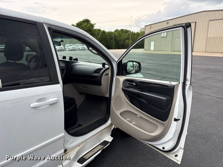 image for item NK9079 2017 Dodge Grand Caravan handicap accessible van