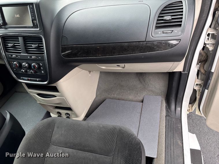 image for item NK9079 2017 Dodge Grand Caravan handicap accessible van