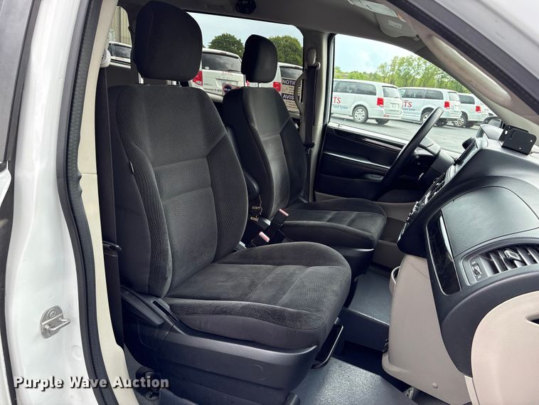 image for item NK9079 2017 Dodge Grand Caravan handicap accessible van