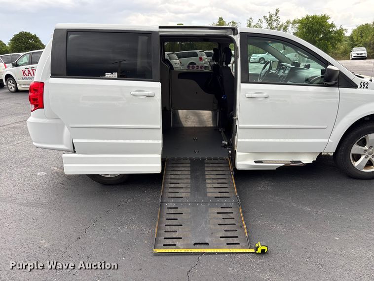 image for item NK9079 2017 Dodge Grand Caravan handicap accessible van