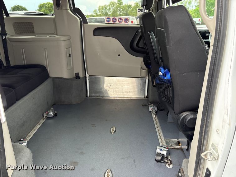 image for item NK9079 2017 Dodge Grand Caravan handicap accessible van