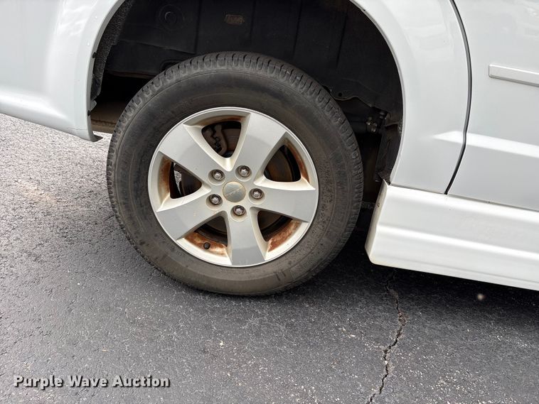 image for item NK9079 2017 Dodge Grand Caravan handicap accessible van