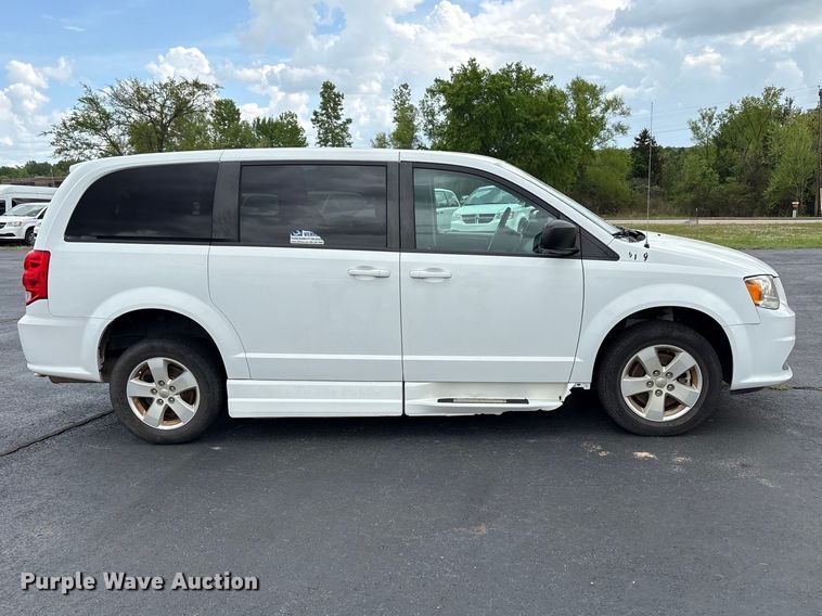 image for item NK9080 2018 Dodge Grand Caravan handicap accessible van