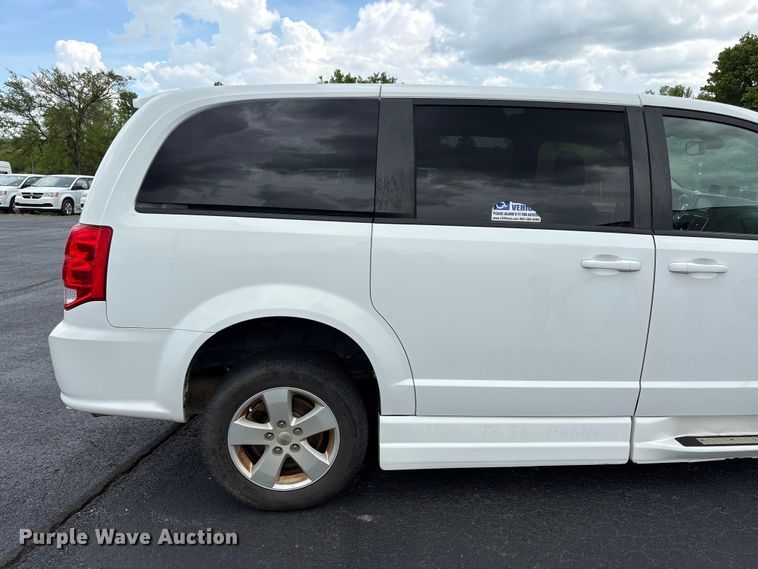 image for item NK9080 2018 Dodge Grand Caravan handicap accessible van