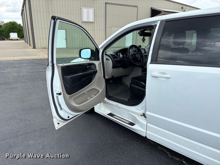 image for item NK9080 2018 Dodge Grand Caravan handicap accessible van