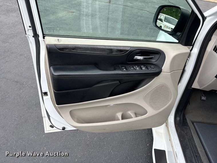 image for item NK9080 2018 Dodge Grand Caravan handicap accessible van