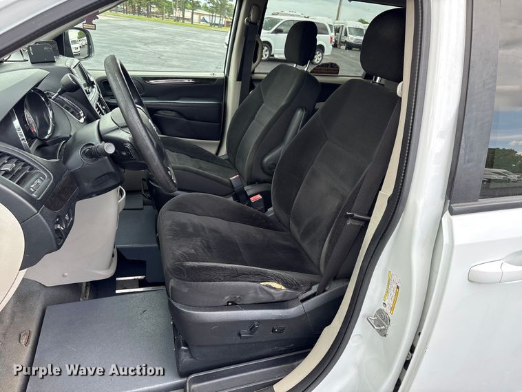 image for item NK9080 2018 Dodge Grand Caravan handicap accessible van