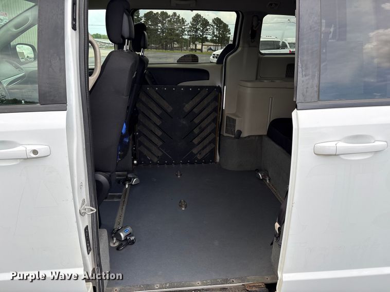 image for item NK9080 2018 Dodge Grand Caravan handicap accessible van