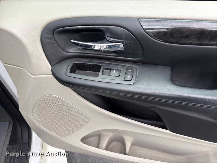 image for item NK9080 2018 Dodge Grand Caravan handicap accessible van