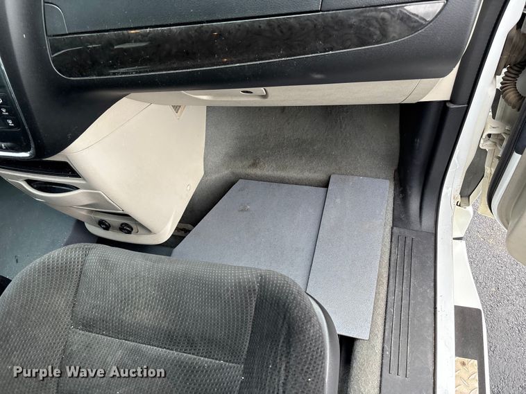 image for item NK9080 2018 Dodge Grand Caravan handicap accessible van