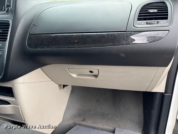 image for item NK9080 2018 Dodge Grand Caravan handicap accessible van