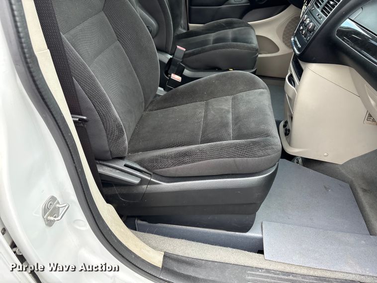 image for item NK9080 2018 Dodge Grand Caravan handicap accessible van