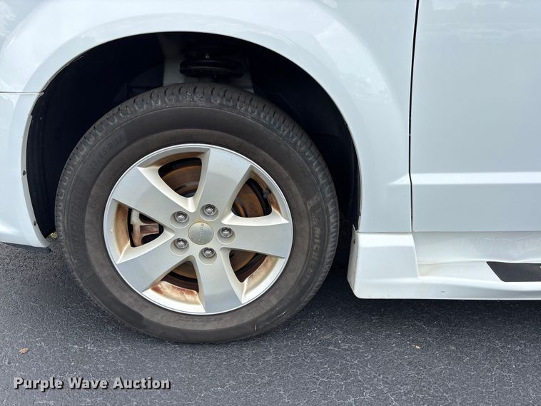 image for item NK9080 2018 Dodge Grand Caravan handicap accessible van