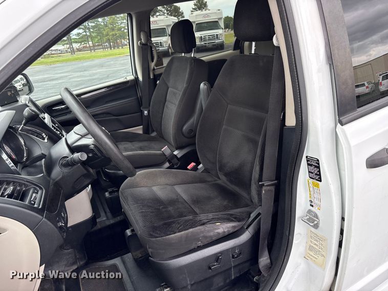 image for item NK9081 2019 Dodge Grand Caravan handicap accessible van