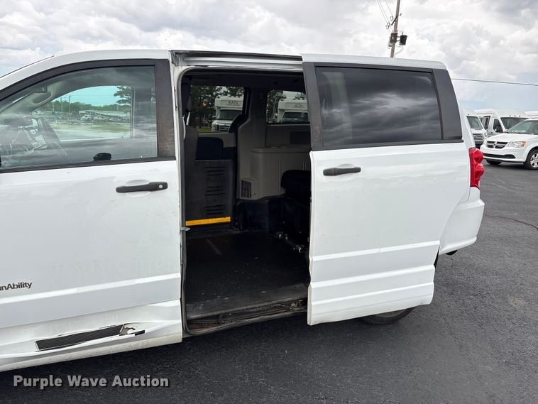 image for item NK9081 2019 Dodge Grand Caravan handicap accessible van