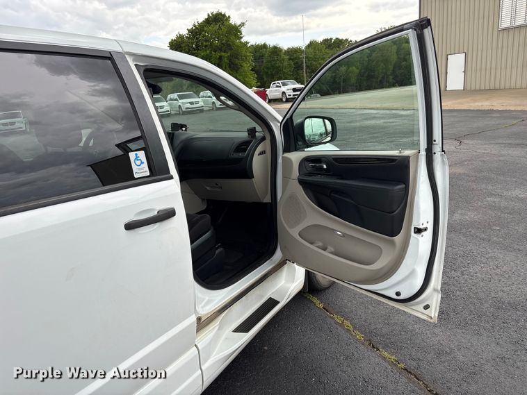image for item NK9081 2019 Dodge Grand Caravan handicap accessible van