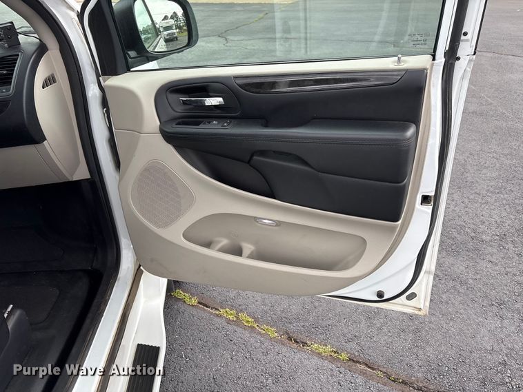 image for item NK9081 2019 Dodge Grand Caravan handicap accessible van