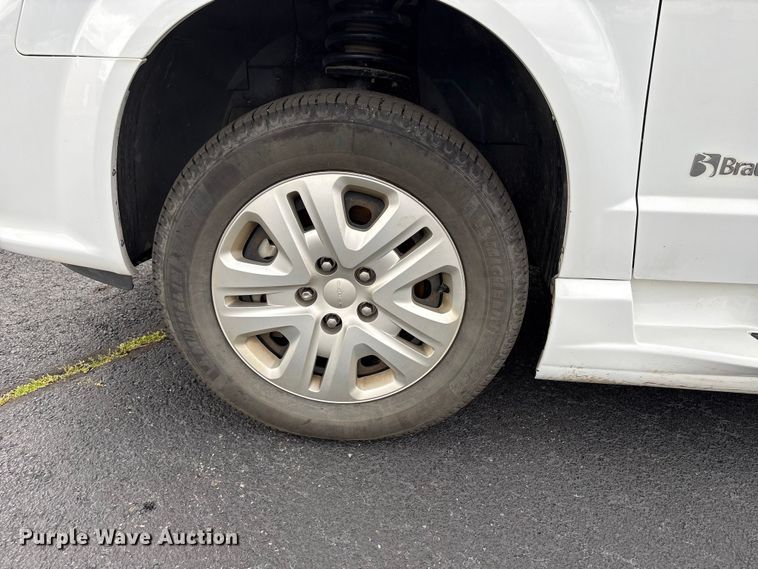 image for item NK9081 2019 Dodge Grand Caravan handicap accessible van