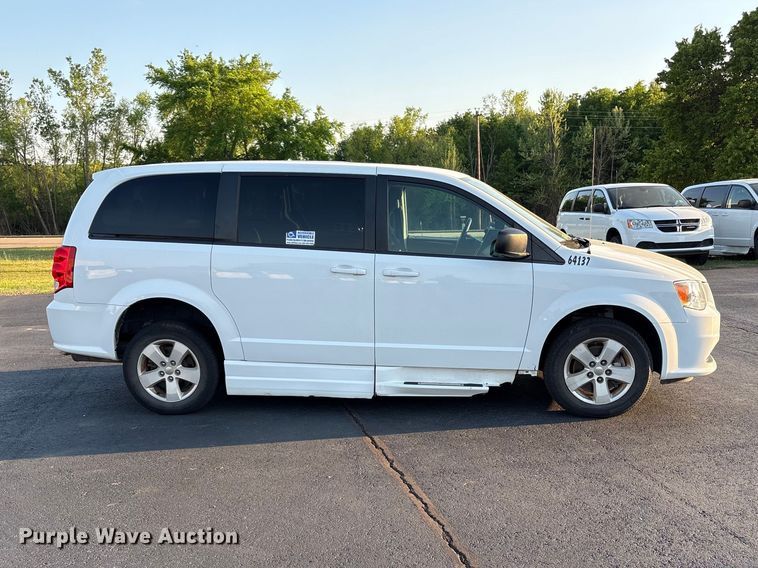 image for item NK9082 2018 Dodge Grand Caravan handicap accessible van