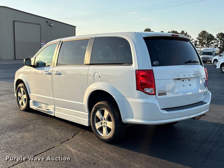 image for item NK9082 2018 Dodge Grand Caravan handicap accessible van