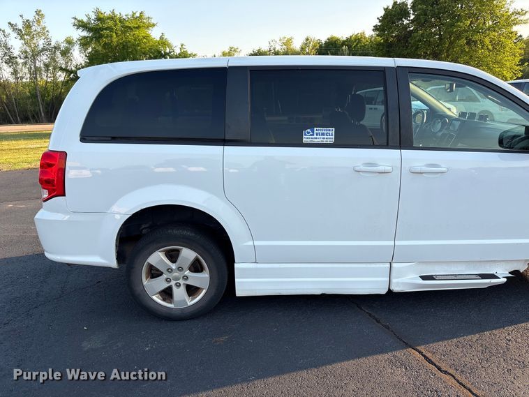 image for item NK9082 2018 Dodge Grand Caravan handicap accessible van