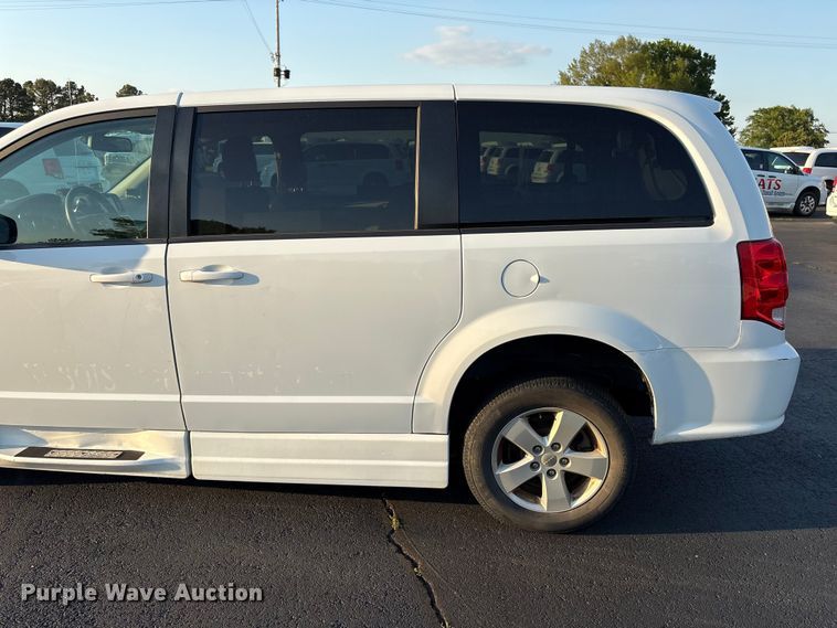 image for item NK9082 2018 Dodge Grand Caravan handicap accessible van