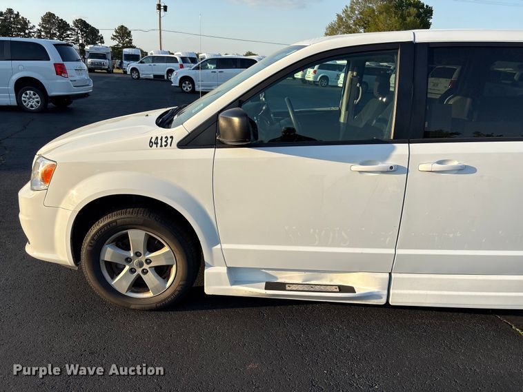 image for item NK9082 2018 Dodge Grand Caravan handicap accessible van