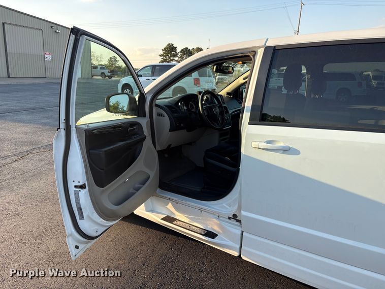 image for item NK9082 2018 Dodge Grand Caravan handicap accessible van