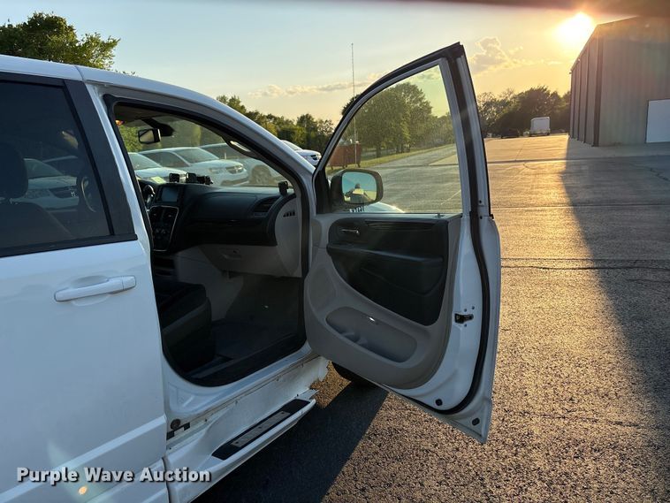 image for item NK9082 2018 Dodge Grand Caravan handicap accessible van