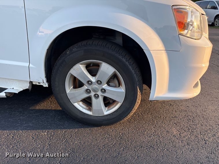 image for item NK9082 2018 Dodge Grand Caravan handicap accessible van