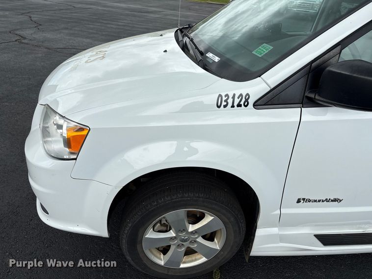 image for item NK9083 2019 Dodge Grand Caravan handicap accessible van
