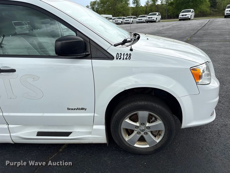 image for item NK9083 2019 Dodge Grand Caravan handicap accessible van