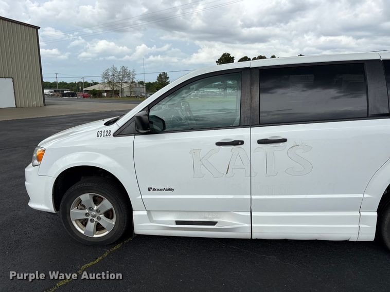 image for item NK9083 2019 Dodge Grand Caravan handicap accessible van