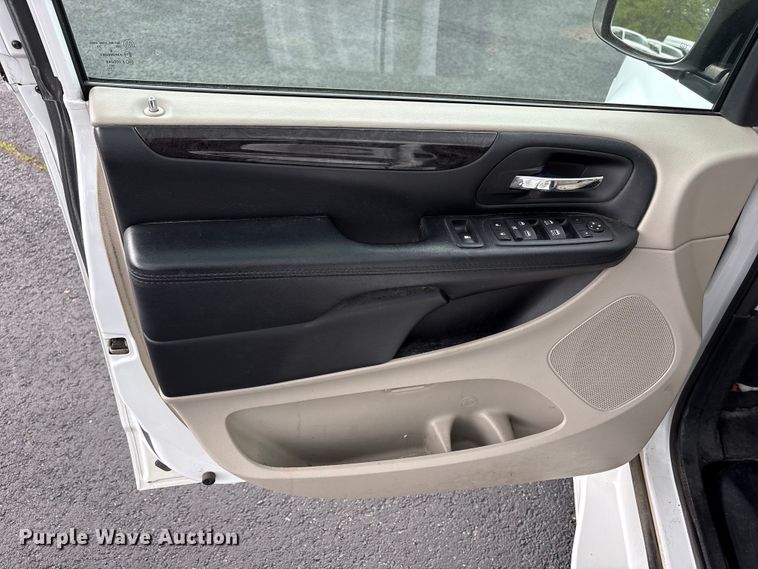 image for item NK9083 2019 Dodge Grand Caravan handicap accessible van