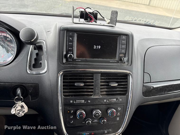 image for item NK9083 2019 Dodge Grand Caravan handicap accessible van