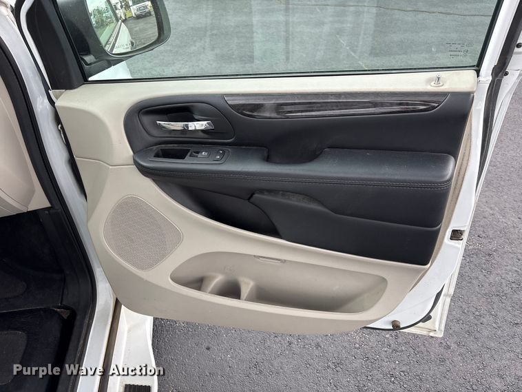 image for item NK9083 2019 Dodge Grand Caravan handicap accessible van